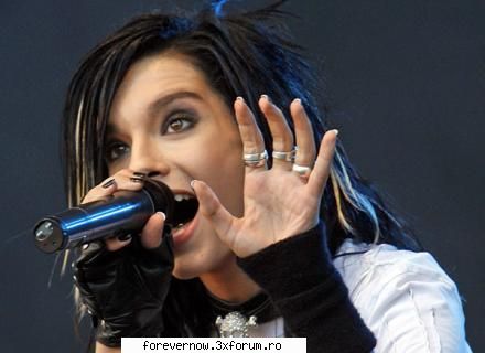 Fata Ideala - Inaltime: Mai mica decat el Culoarea parului: Par - Bill Kaulitz